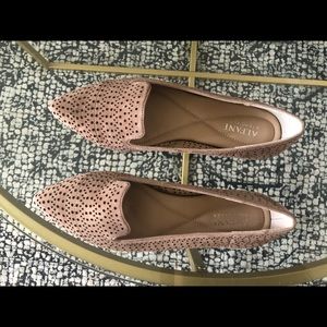 Women’s Alfani pointy shoe flats. 8.5 M